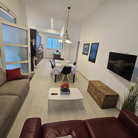 I Delfini Apartment Marinella di Sarzana